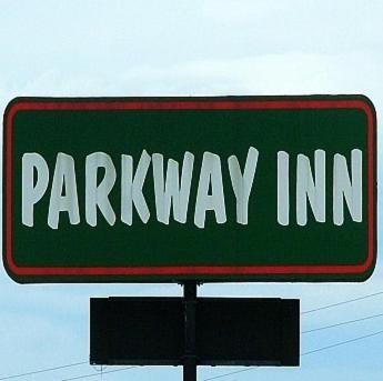 Parkway Inn - Newport Kültér fotó